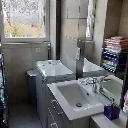 Les Papillons Prázdninový dům Bining